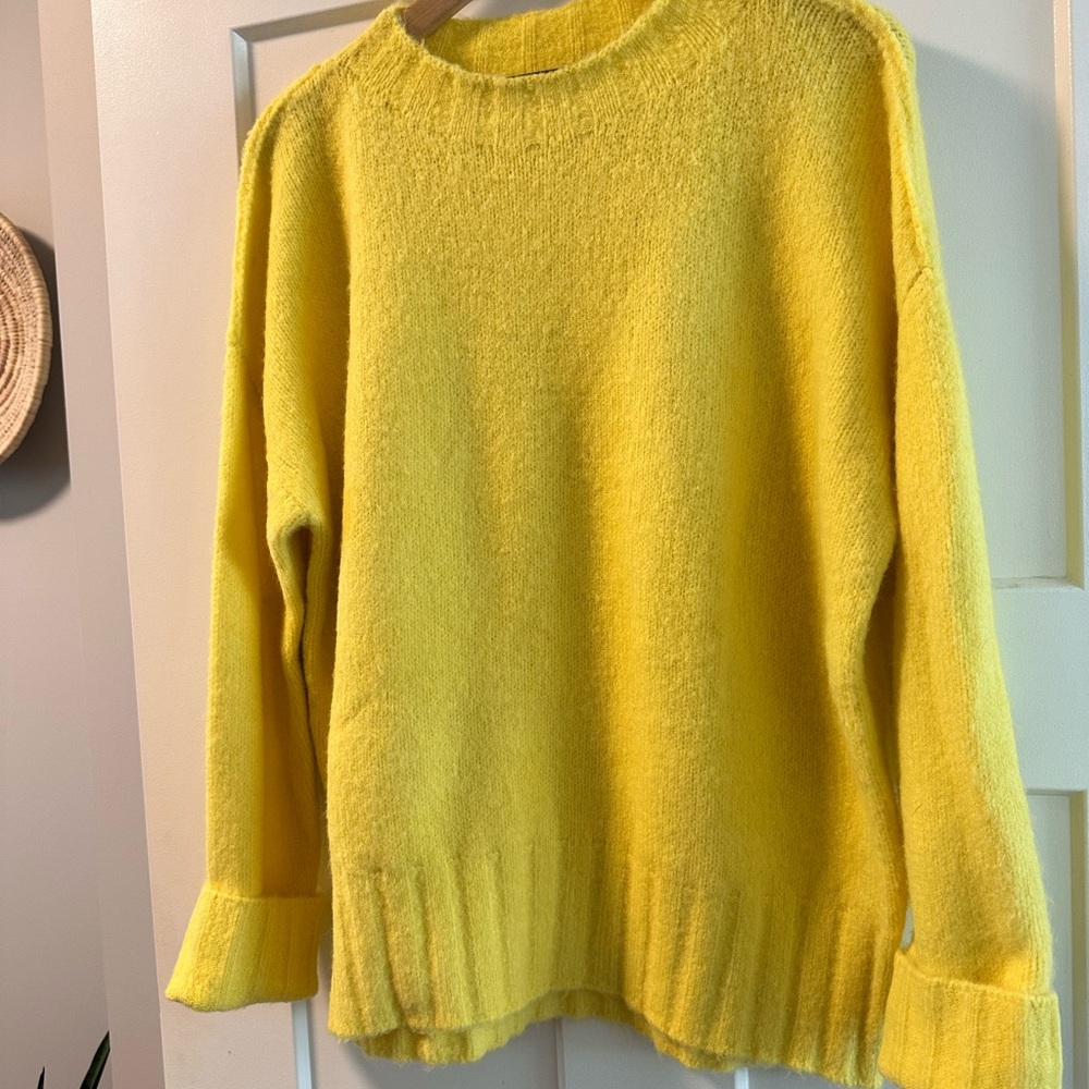 Lyla + Luxe Yellow Women's Tanya Sweater Size S (oversized)